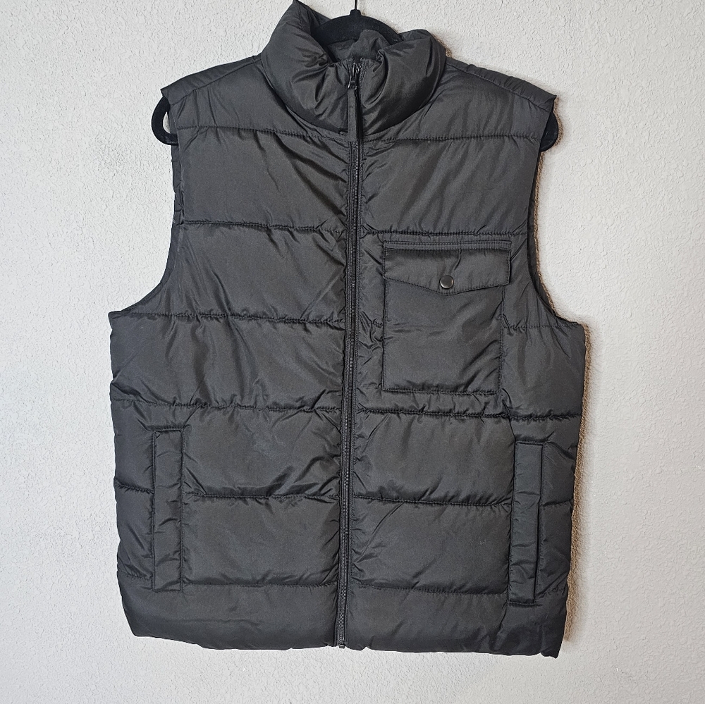 Old Navy Mens Go-Recycled Puffer Vest Black Quilted Full Zip Size Small Gorpcore